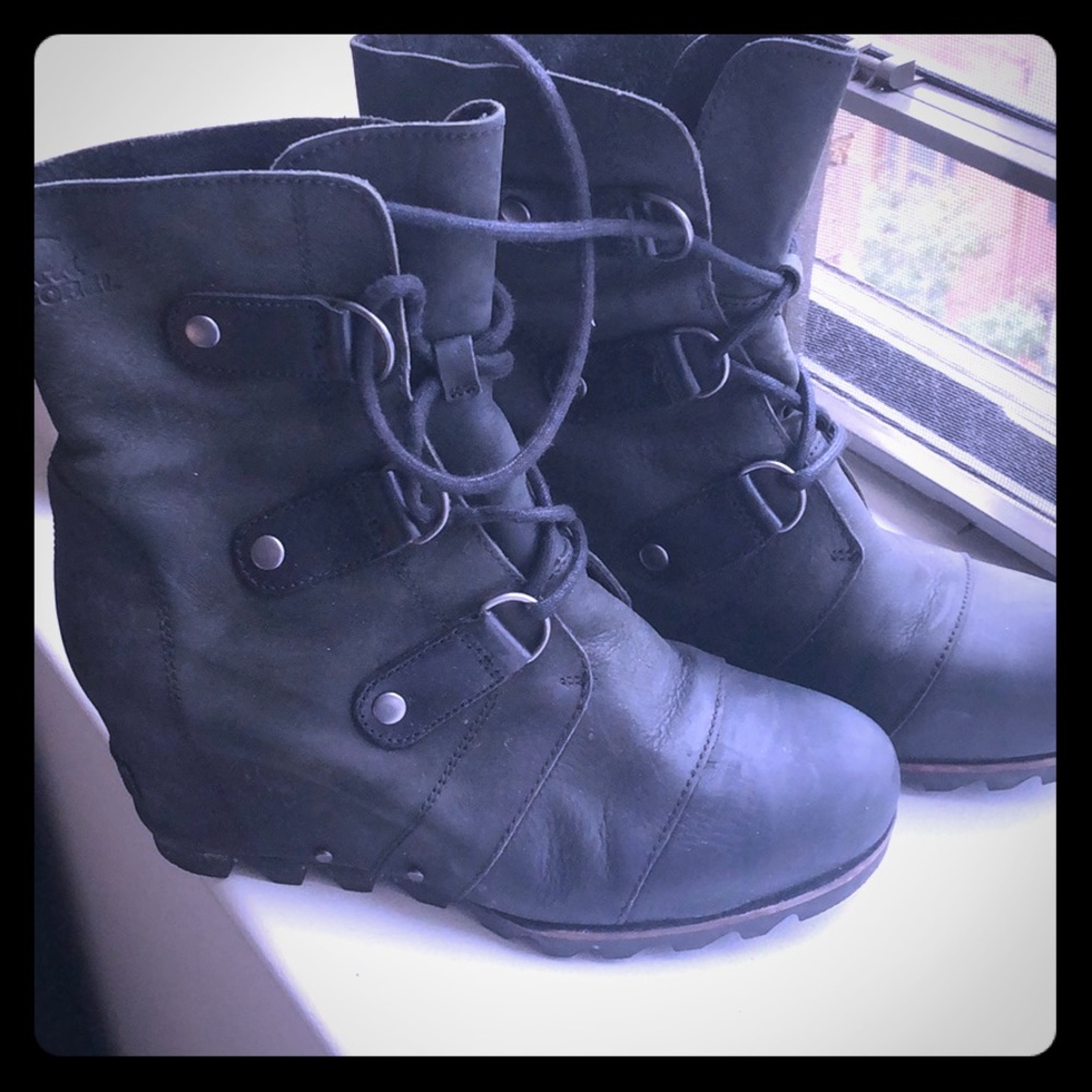 SOREL BOOTS